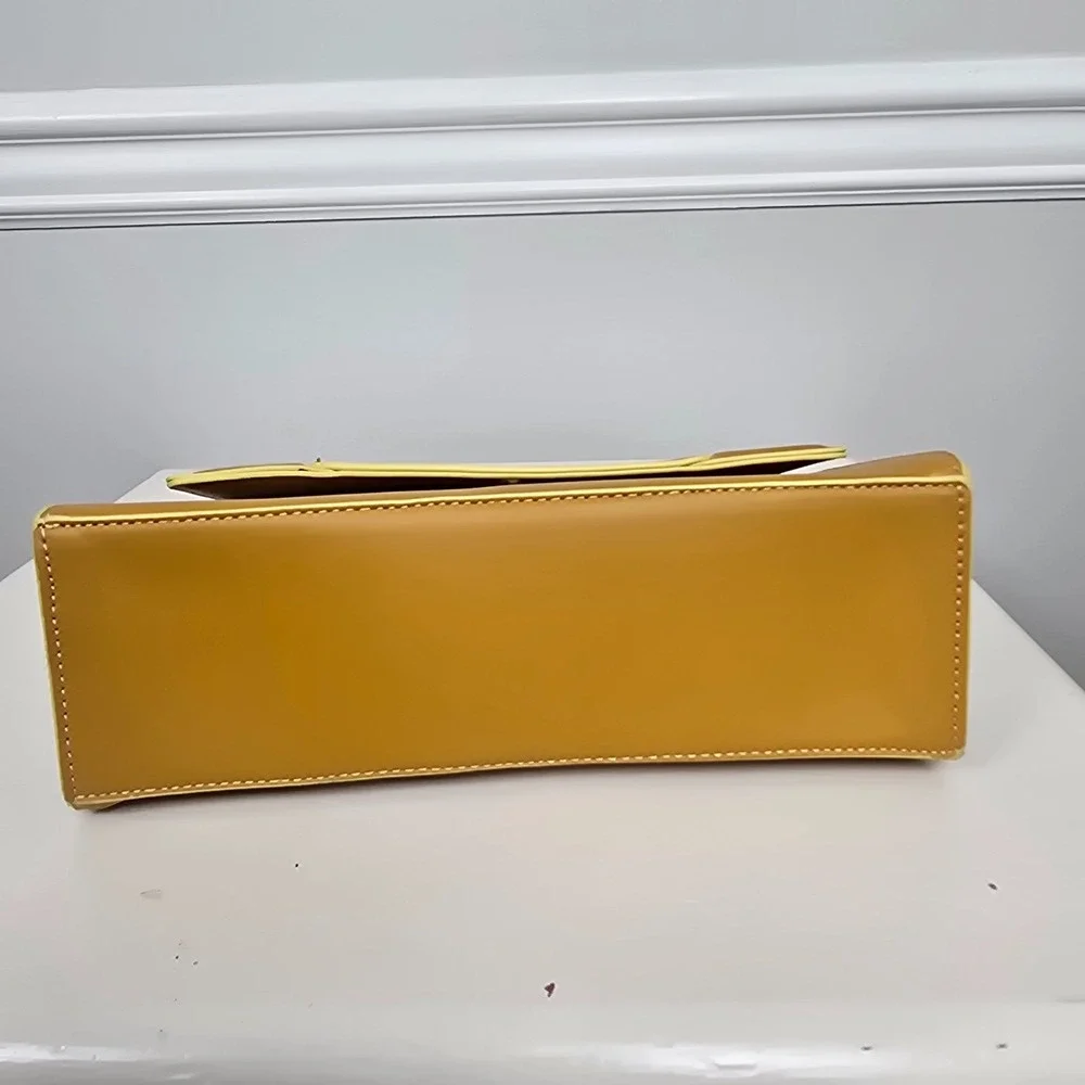 Harry Potter x Fred Segal Hufflepuff Handbag Yellow Faux Leather 9.5